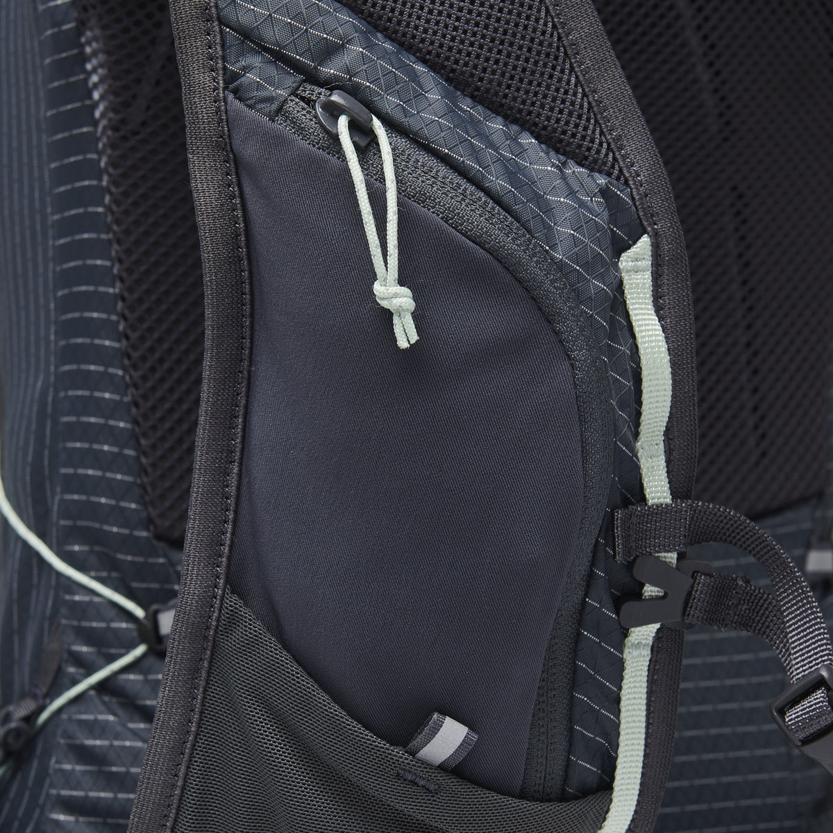 Women's Pursuit 15 Backpack - Past Season | Black Diamond Recommended